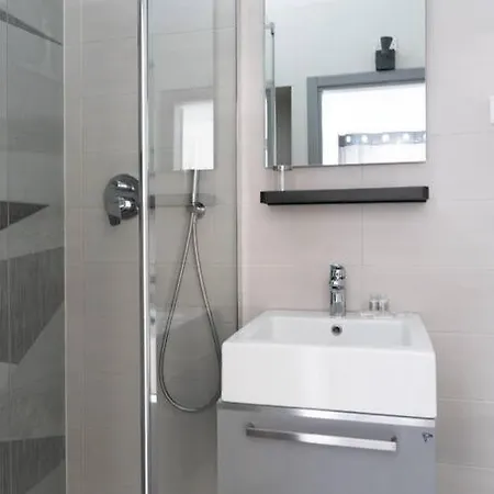 Youhosty - Savona108 * Milano